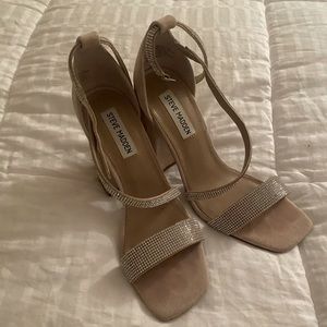 Steve Madden Beige Varali Sandal